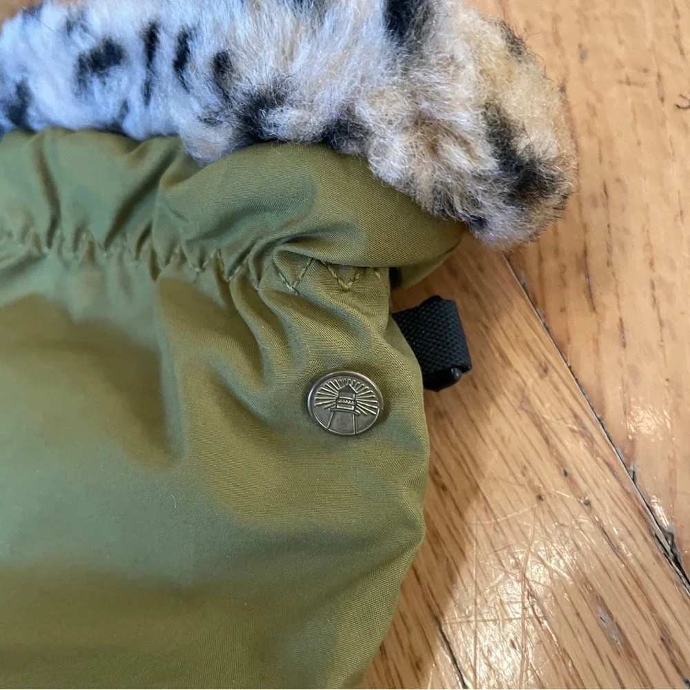 Women's Weatherproof Lined with Leopard Trim Gloves